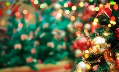 Новогодние елки, мишура, шары